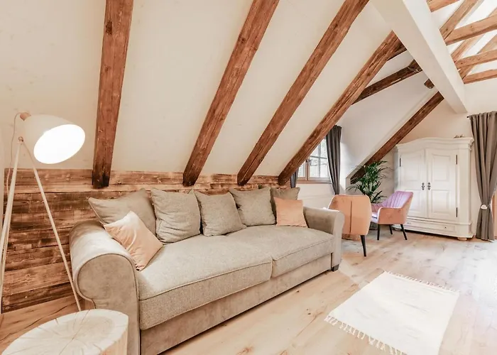 Xeishittn Vogelnest 度假居 *