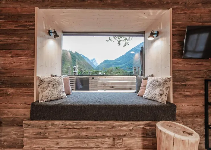 Xeishittn Vogelnest بيت للعطل